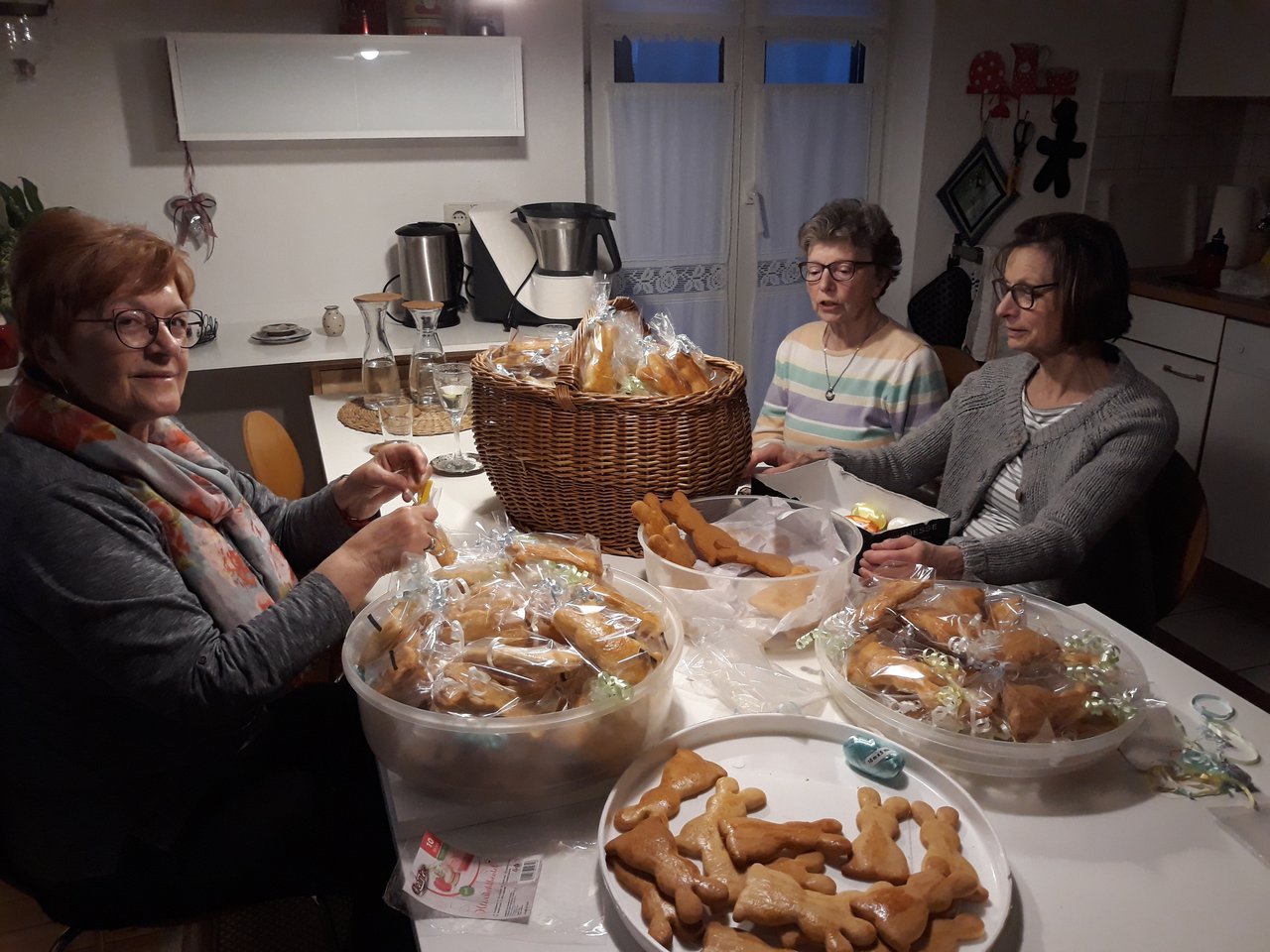 Noerdlingen_Osterhasen_verpacken.jpg
