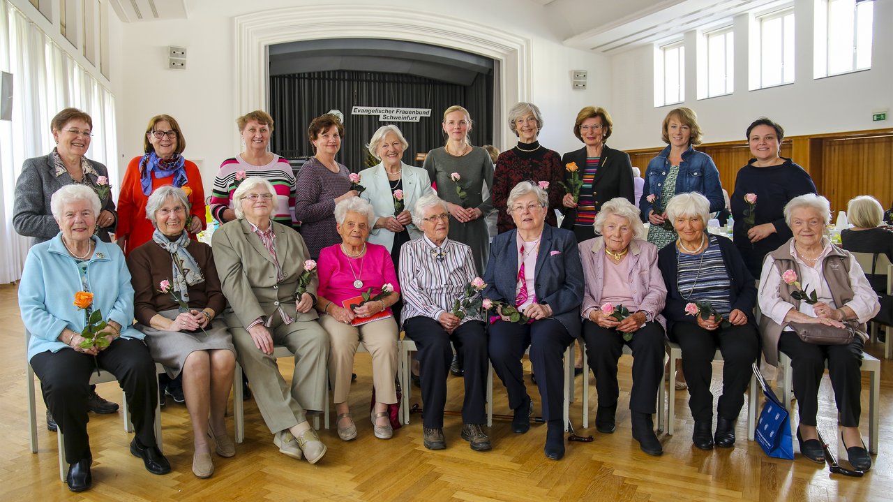 SchweinfurtMitgliederehrung2019.jpg
