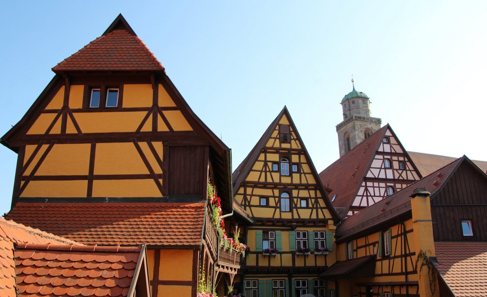Dinkelsbuehl__Quelle_H._Hach_auf_Pixabay.jpg