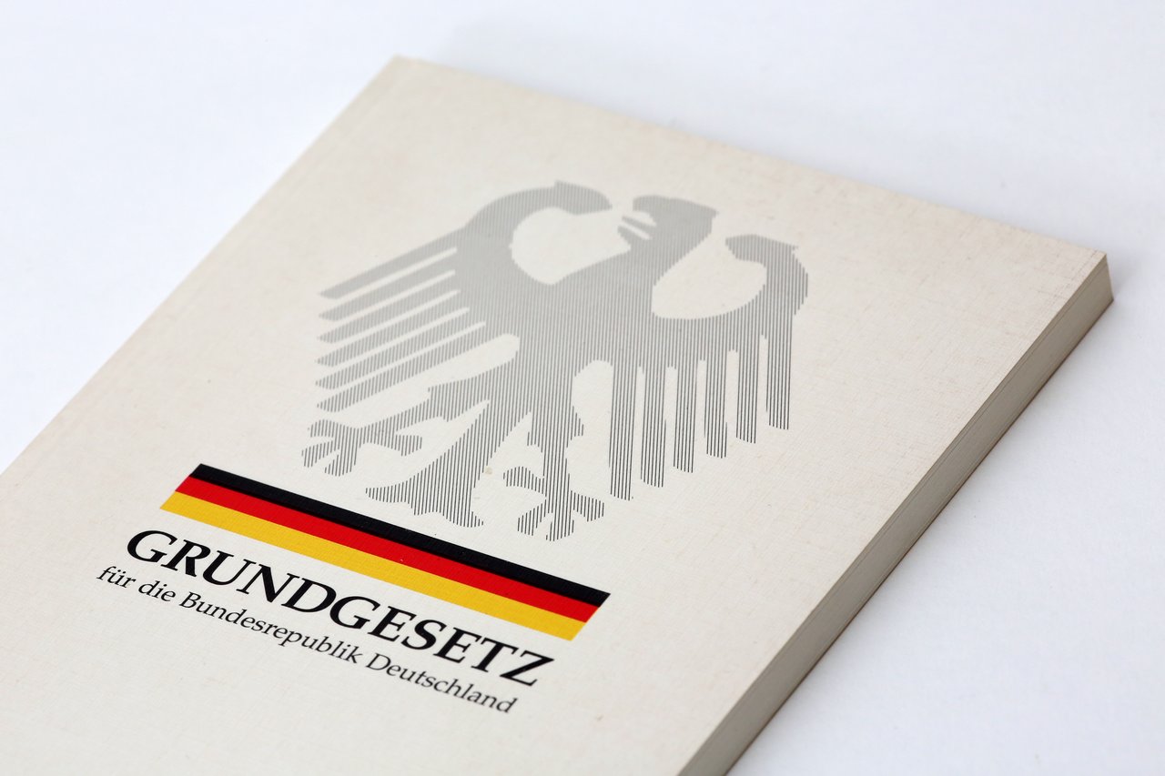 Grundgesetz__Bildquelle_Tim_Reckmann_pixelio.de.jpg