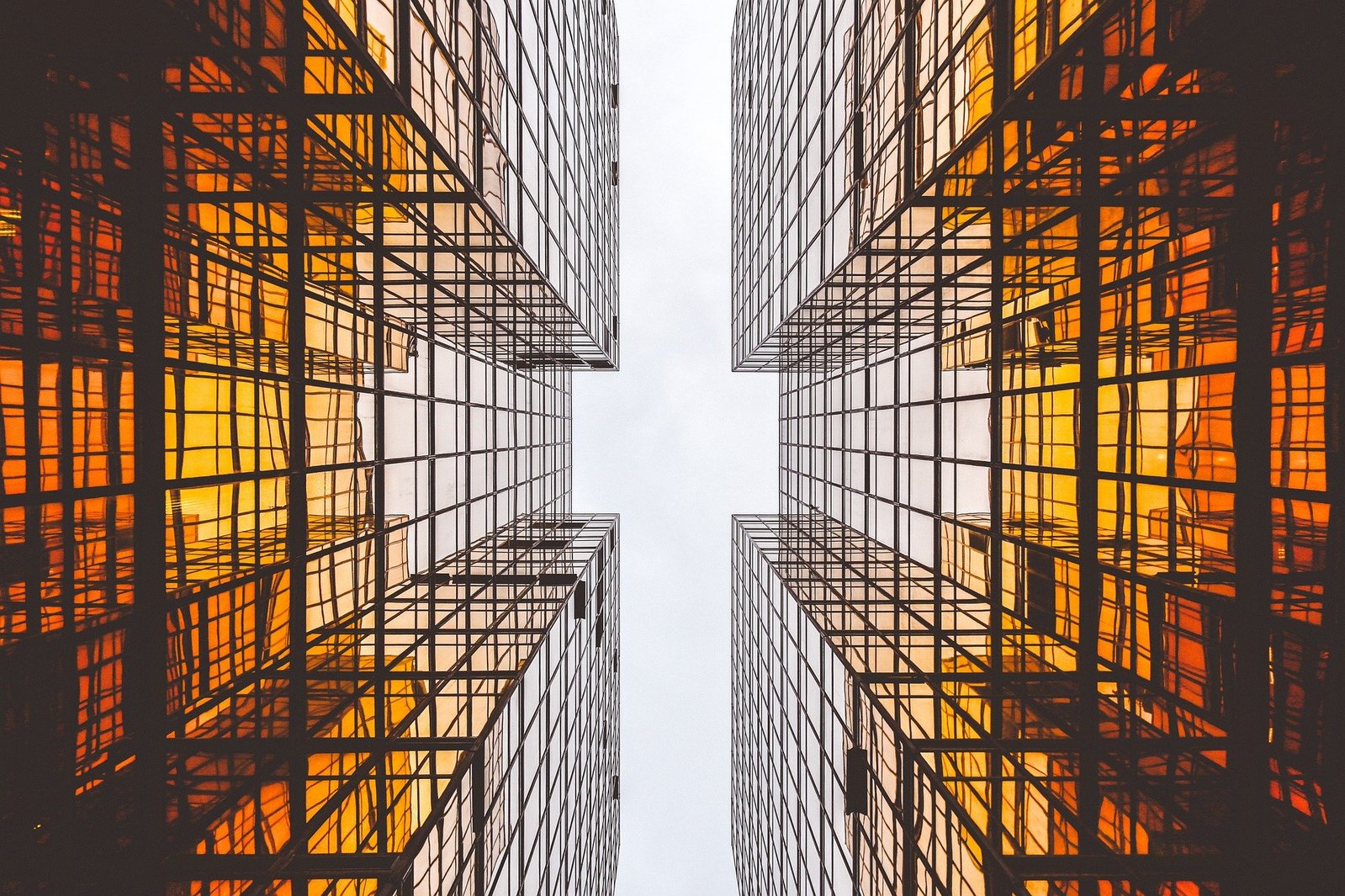 Kreuz_-_Hochhaus__pixabay.jpg