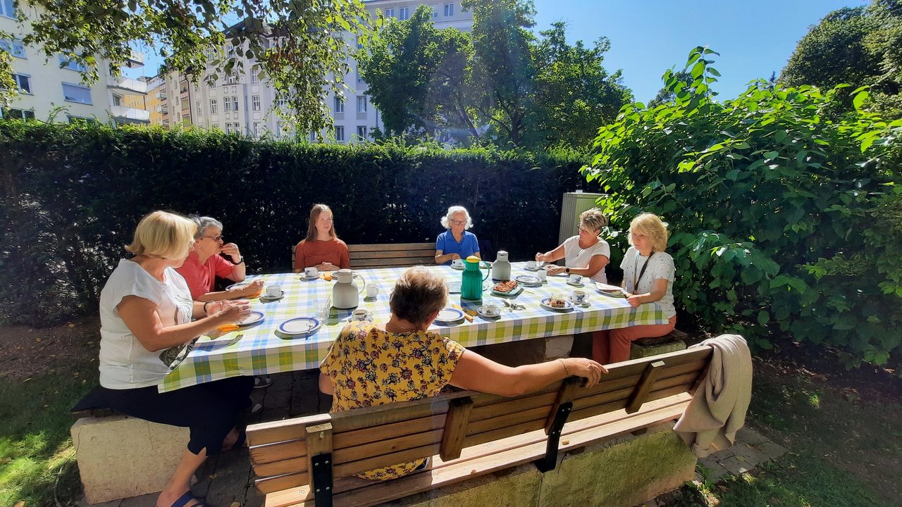 2023__5.9.__Zwetschgen_Datschi_Garten.jpg