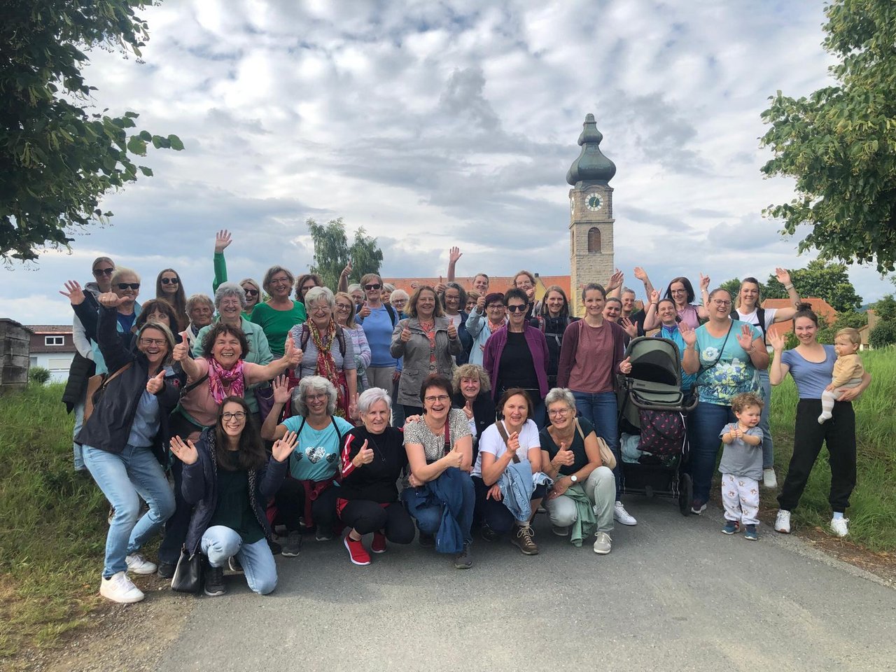 Gruppenfoto_Frauenbund__Quelle_Christina_Schaller_.jpg