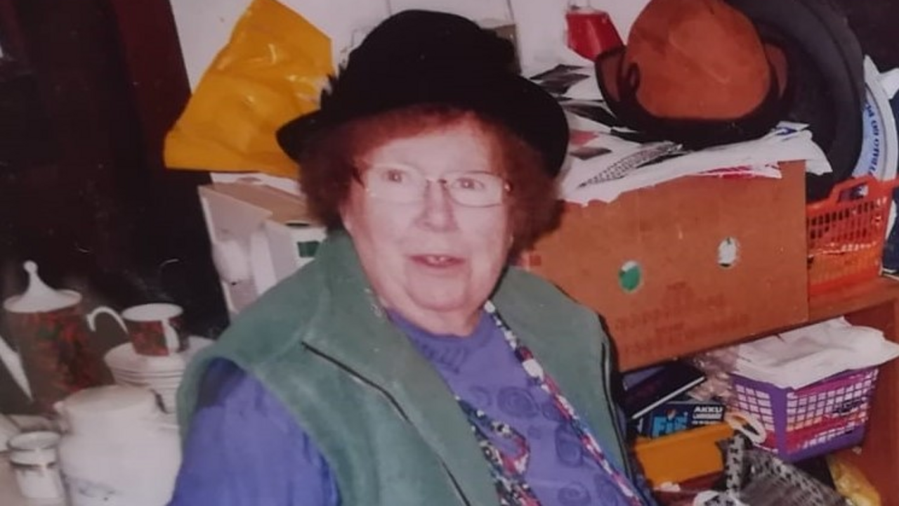 Frau_Reif_-_Schwester_Emmi__bearb..png