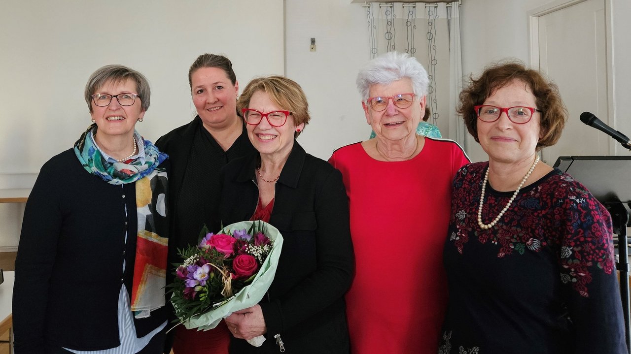 2024__21.3.__neuer_Vorstand_vlnr__Brigitte_Bulheller__Bianca_Leitz-Koenig__Gisela_Bruckmann__1.Vors.___Wiltrud_Werner__Barbara_Renger__2.Vors.___1.jpg