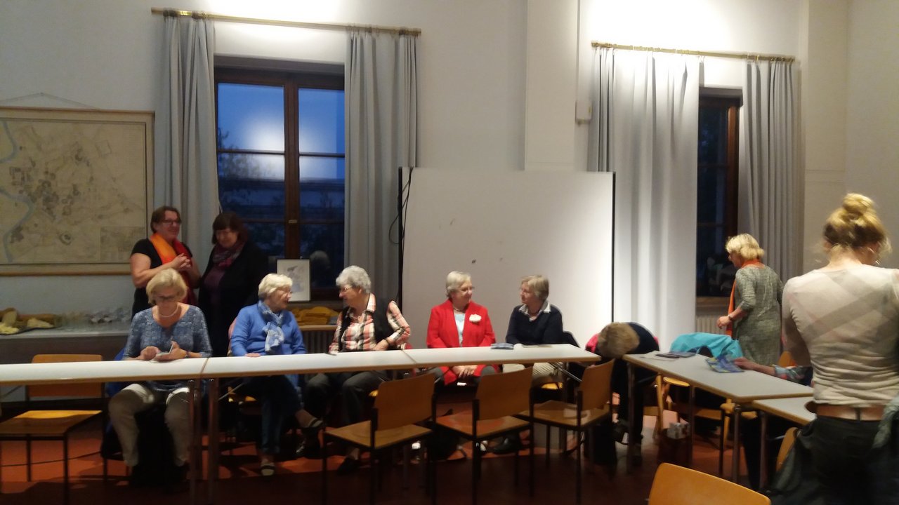 Frauenbewegung_in_Muenchen.jpg