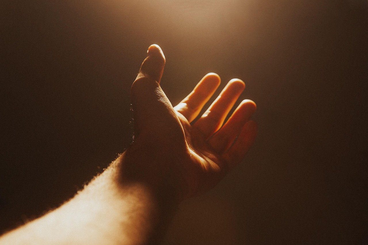 September__Hand__Quelle_pixabay.com.jpg