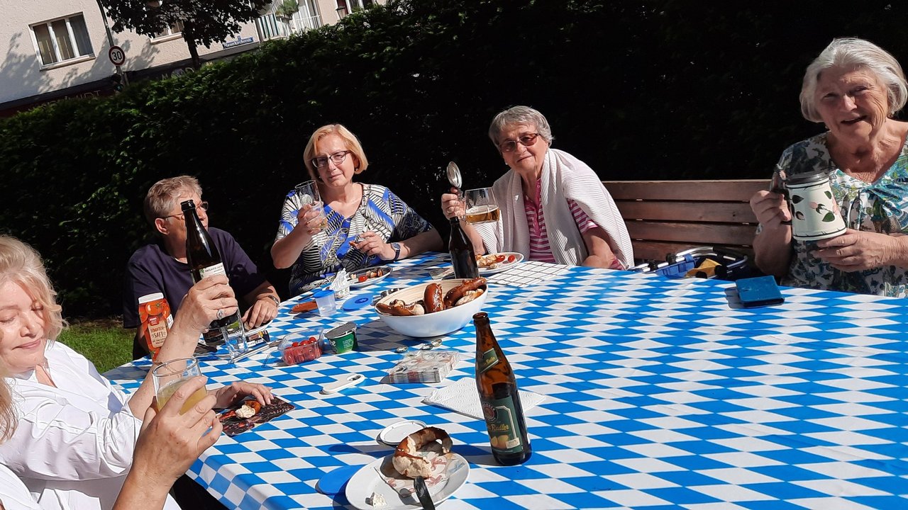 2023__30.5.__im_Garten.jpg