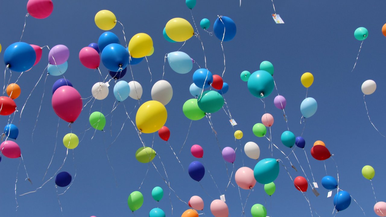2022__Sommerfest__250_Luftballons__002_.jpg
