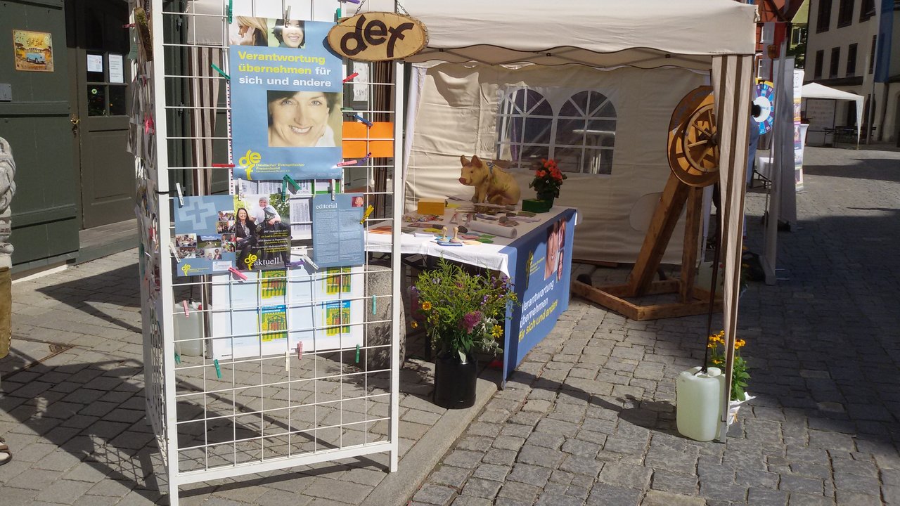 Stand_des_DEF_Dekanatsfest_Noerdlingen.jpg
