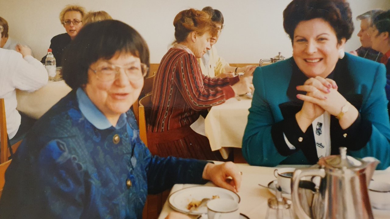 S._24__25__1993__Johanna_Ittner_mit_Barbara_Stamm.jpg