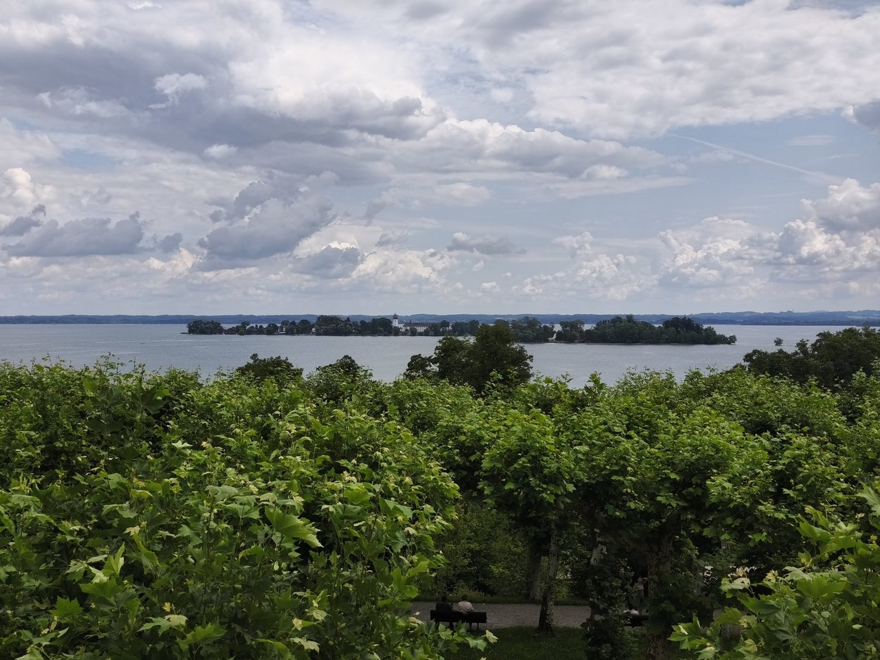 2025__15.7.__Prien__Blick_auf_Fraueninsel.jpg