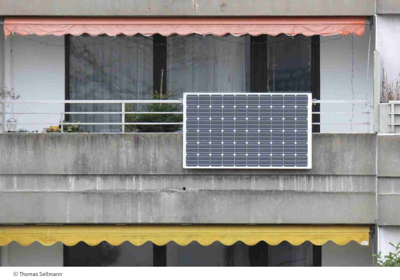 Photovoltaik_Steckgeraet.jpg