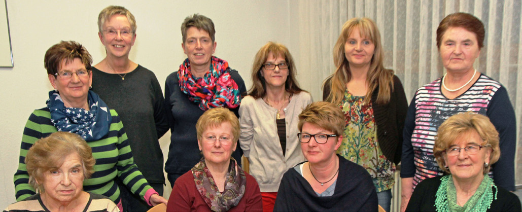 Flossenbürg: 1. Vorsitzende: Angela Bauer (vorne, 2. v. re.) 2. Vorsitzende: Gudrun Jakob, Kassenführerin: Amalie Bock Schriftführerin: Monika Schreiber Beisitzerinnen: Hannelore Münchmeier, Erika Sailer, Karin Grabert, Heidi Selig, Gerda Pohl, Bettin